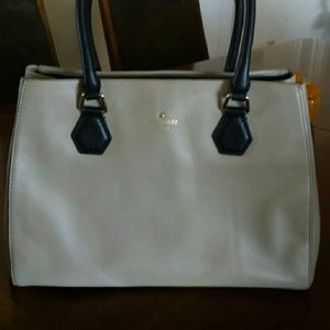 ♠️Kate Spade♠️ Tan & Black Smooth Leather Shoulder Bag